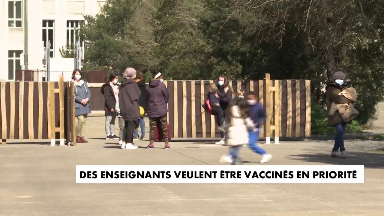 Des enseignants veulent être vaccinés en priorité