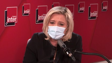 Élue présidente de la République, sa première décision serait "l'organisation d'un référendum sur l'immigration" (Marine Le Pen)