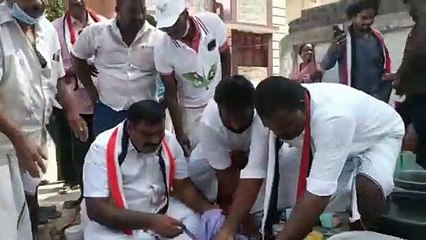 சூப்பர்.. துணி வைத்து கொண்டிருந்த பெண்.. அருகில் சென்ற வேட்பாளர்.. "கொஞ்சம் நகரு".. மிரண்ட நாகூர்  - வீடியோ