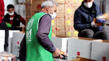 KİLİS - İHH'nın ramazan yardım tırları Türkiye'nin dört bir yanına gönderildi