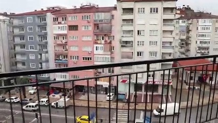 DENİZLİ - Eşini bıçaklayarak öldüren kişinin cinayetten önce camlara 'Yuvana dön, yoksa af yok' yazısı yazmış