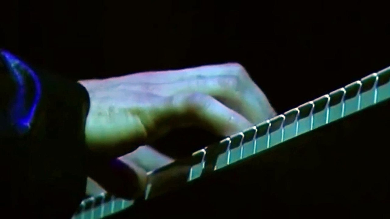 Lara Fabian chante "Je t'aime" en live à Bercy en 2001