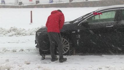 Görüntü İstanbul'un yanı başından! Kar kalınlığı 50 santimetreye ulaştı