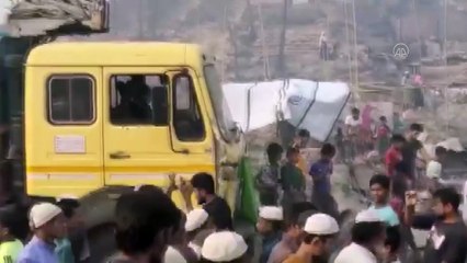Türk Kızılay: Arakanlı Müslümanların kampında çıkan yangından 55 binden fazla göçmen etkilendi