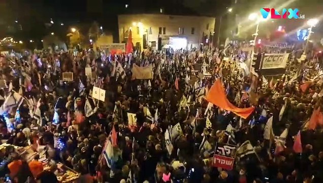 Pecah! Demo Tuntut PM Israel Benjamin Netanyahu Mundur