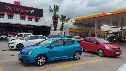 Bodrum'a çamur yağdı: Oto yıkamalarda yer kalmadı, araç kuyrukları uzadıkça uzadı