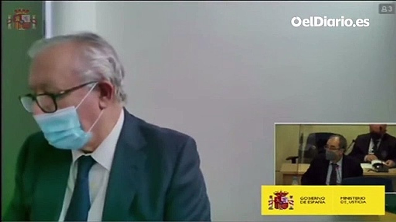 Javier Arenas al ser preguntado por su aparició...