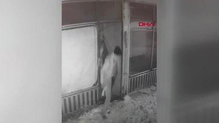 Ağrı'da bisiklet ve bir iş yerinin kapısını çalan hırsızlardan 1'i yakalandı
