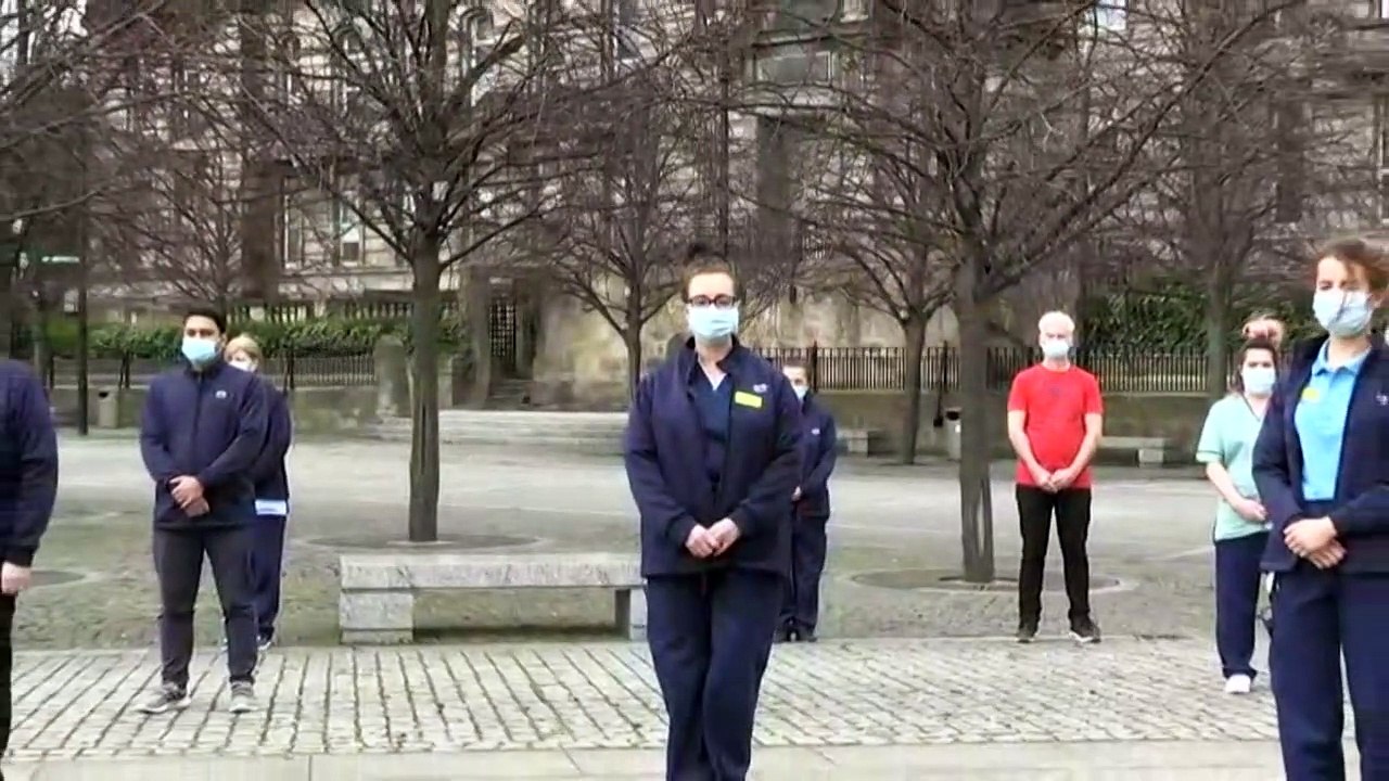 Briten gedenken der 125.000 Corona-Opfer