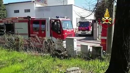 Firenze - In fiamme carrozzeria in zona Ponte dell'Indiano (23.03.21)