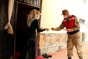 Son dakika haberleri... Erciş'te jandarma kapı kapı gezip, koronavirüs uyarısı yaptı