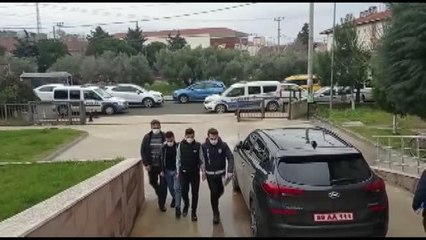 Kendilerini polis olarak tanıtıp dolandırıcılık yapan 2 zanlı yakalandı