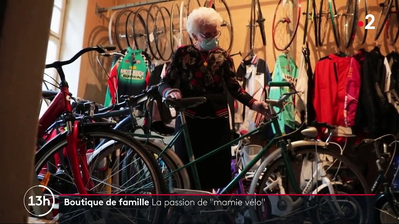 Commerce d'antan : la passion de Marianne Walas, "mamie vélo"