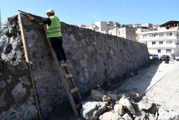 İkiçeşmelik Mahallesi'nde yağmur suyu hattı çalışmaları devam ediyor
