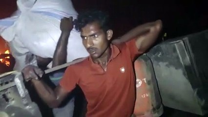 Al menos 15 muertos en un incendio en un campamento rohingyá en Bangladés