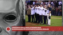 ¡Presidente AMLO lanza la primera bola en reinauguración de estadio en Guasave, Sinaloa!