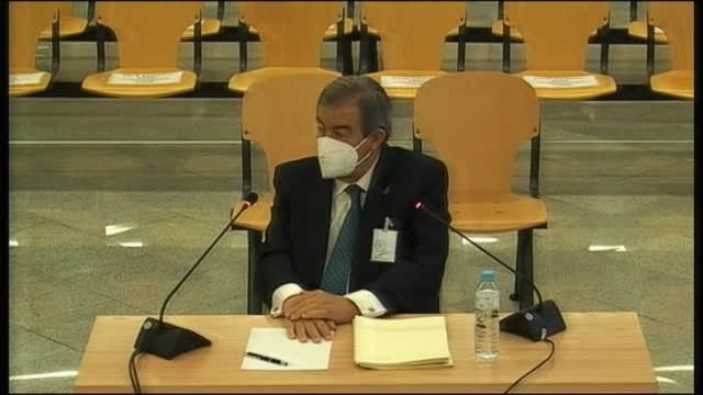 Álvarez Cascos: No he entregado nunca dinero ni lo he recibido