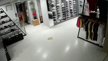 Shopping tartışmasında esnaf dernek başkanına saldırı kamerada