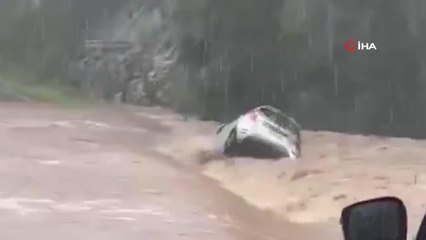 - Avustralya'da sel felaketi nedeniyle "doğal afet" ilan edildi