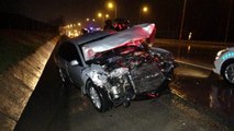 Otomobil hafif ticari araca çarptı: 1 yaralı