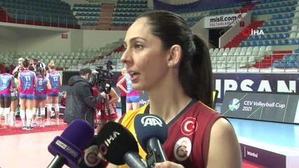 Güldeniz Önal: "Keşke kupa ile veda edebilseydik"