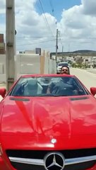 Il aurait dû essayer sa voiture avant de l'acheter