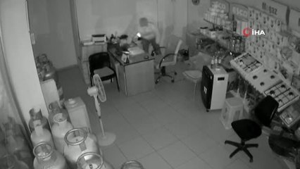 Son dakika haber! İş yerinde hırsızlık anları kamerada
