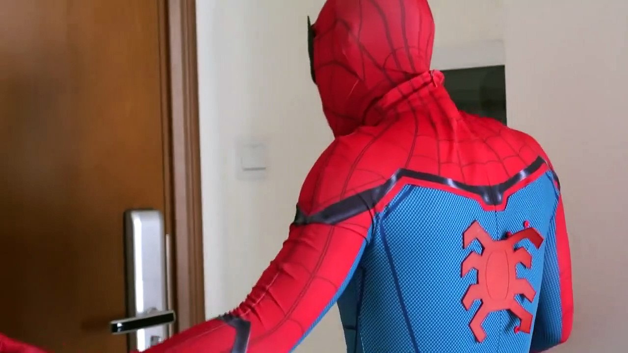 SPIDER-MAN in Real Life The Door (Time Loop) | The Strange Door