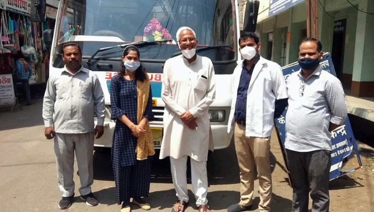 41 चयनित मरीजों को मोतियाबिंद ऑपरेशन के लिए भोपाल रवानगी दी