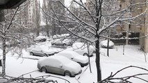 Ankara'da yoğun kar yağışı hayatı olumsuz etkiledi