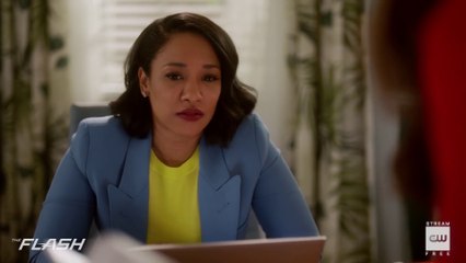 The Flash 4x07 - Clip from Season 7 Episode 4 - Iris Asks Allegra For Feedback On Her Work