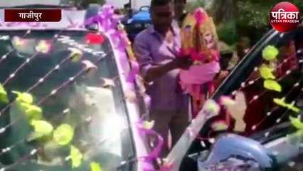 मुस्लिम पिता ने हिन्दू बेटे के सर पर बांधा सेहरा