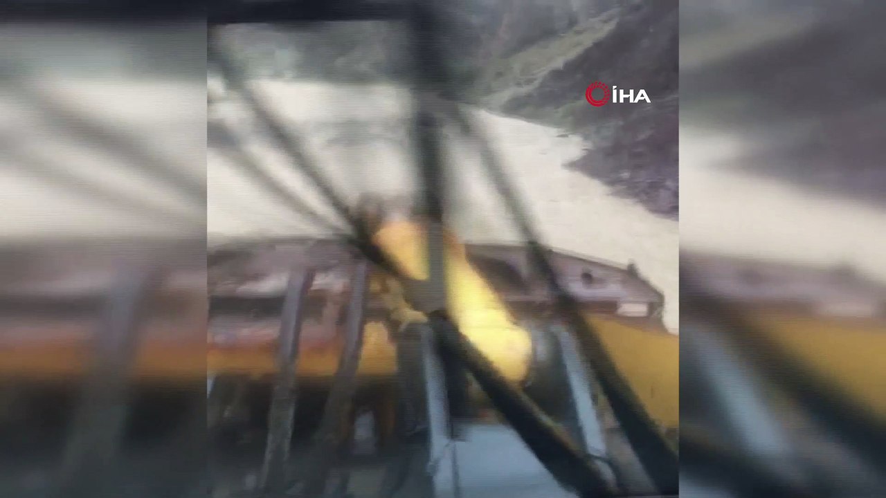 Hakkari-Çukurca karayolu sel nedeniyle kapandı