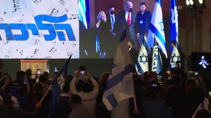 نتانياهو يتصدّر الانتخابات التشريعية لكنّ بقاءه في منصبه رهن التحالفات