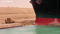 مصر: هيئة قناة السويس تؤكد انتظام حركة الملاحة في القناة من خلال المجرى الأصلي بعد جنوح سفينة