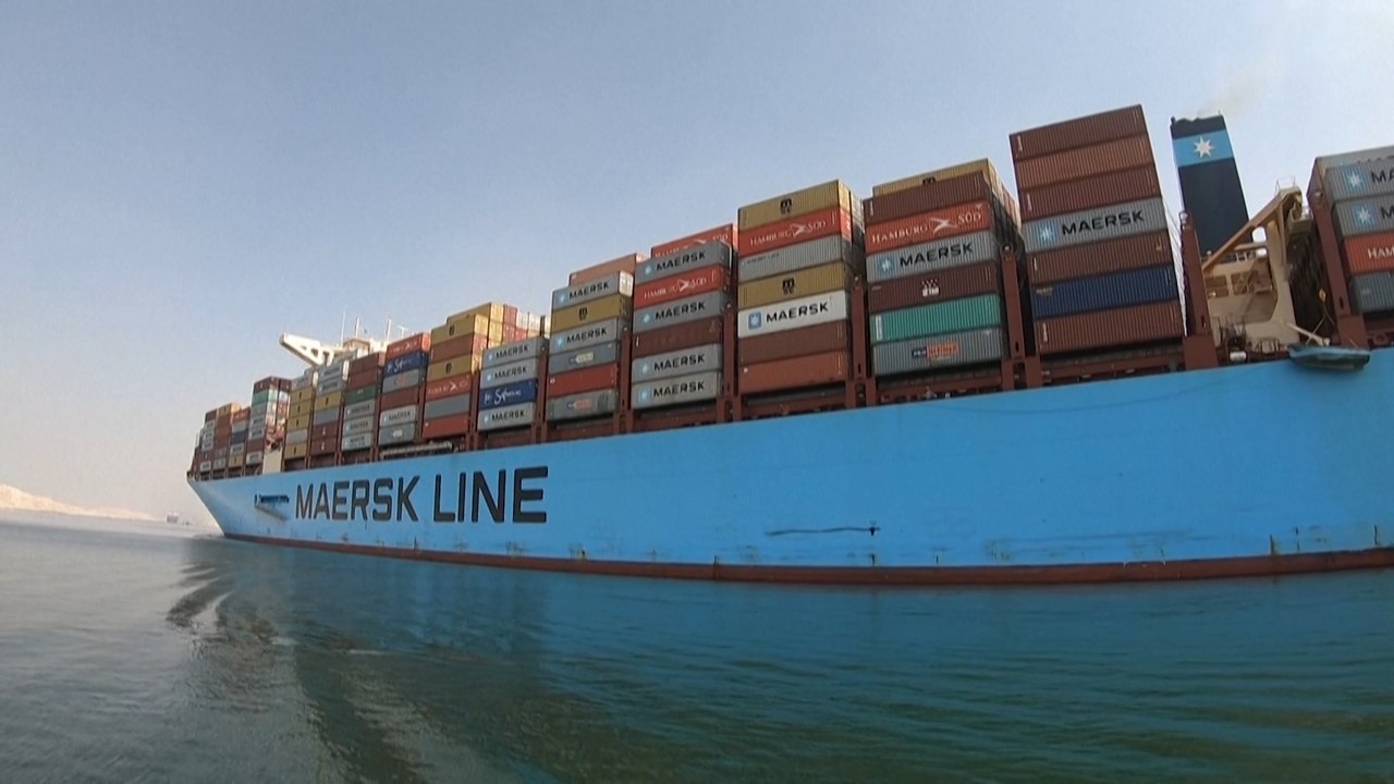 Frachtschiff blockiert Suezkanal