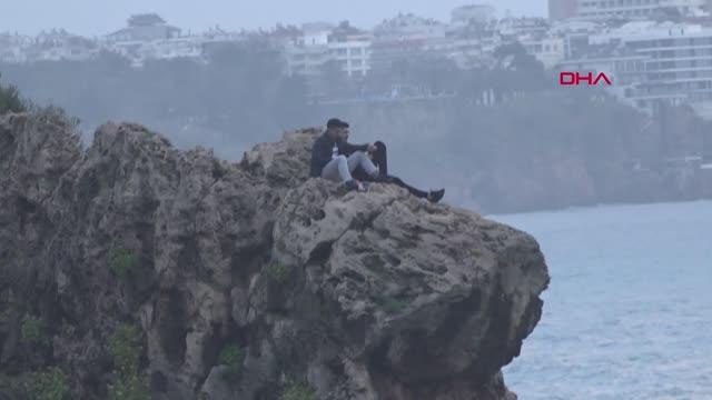 ANTALYA 40 metrede yükseklikte çekirdek keyfi