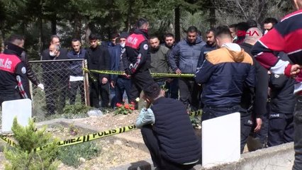 Son dakika haberi: ADANA Dün toprağa verdiği eşinin mezarı başında, oğlunun cesedini buldu