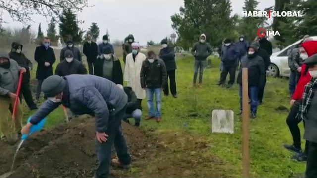 Ünlü müzisyen Cem Adrian'ın acı günü! Babası Celal Filiz'i son yolculuğuna uğurladı