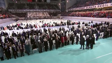 Erdoğan: "Şahsımı bir kez daha genel başkanlık görevine layık gördüğünüz için her birinize ayrı ayrı teşekkür ediyorum."