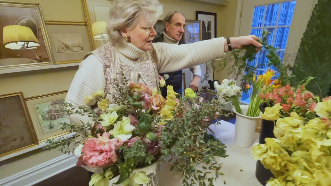 How to Create a Gorgeous Flower Arrangement in a Few Easy Steps
