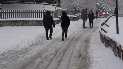 Gölcük Tabiat Parkı'nda beyaz örtüyle kaplandı