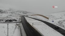 Bayburt ve Erzincan'ın yüksek kesimlerinde kar yağışı