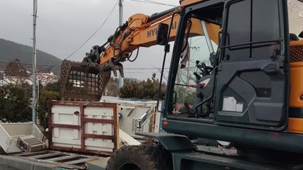 훔친 굴착기로 현금인출기 부숴 돈 훔치려던 30대 실형 / YTN