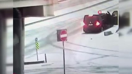 Şişli'de karda kayıp refüje çarpan aracın yeni görüntüleri ortaya çıktı