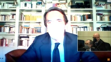 El curioso detalle de Aznar con la mascarilla que hace saltar a un magistrado