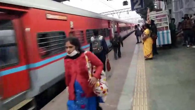 Viswabharati Fast Passenger COVID-19 special arriving & departing from Bandel station __ IR