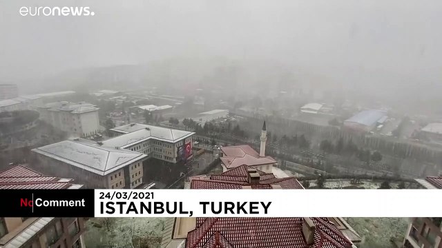 Snow flurries coat Istanbul in blanket of white