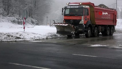 Bolu Dağı’nda kar yağışı devam ediyor