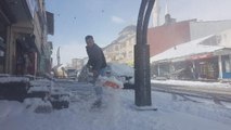 Karlıova'da kar yağışı ve tipi; 12 köye ulaşım sağlanamıyor